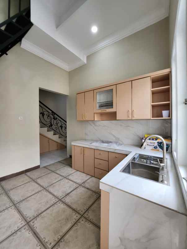 dijual rumah duren sawit jakarta timur