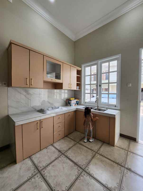 dijual rumah duren sawit jaktim