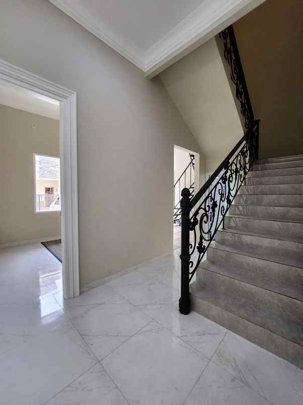 dijual rumah duren sawit jaktim