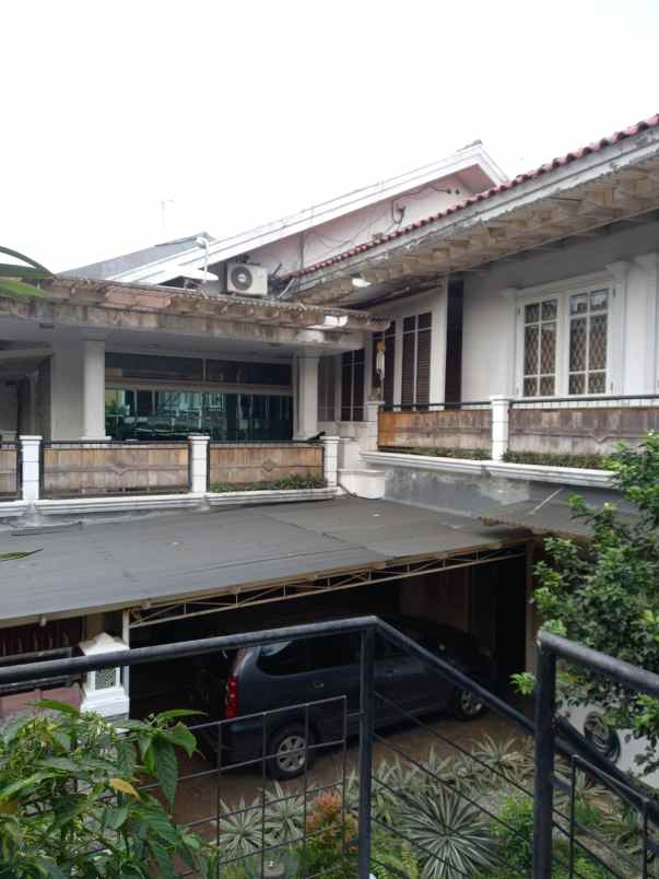 dijual rumah duren sawit klender