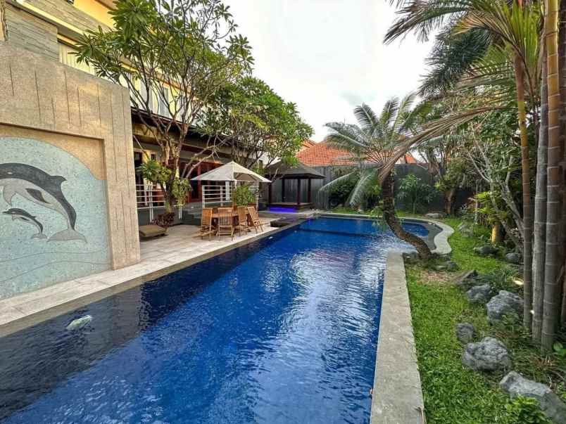 dijual rumah elite lantai 2 lokasi gatot subroto barat