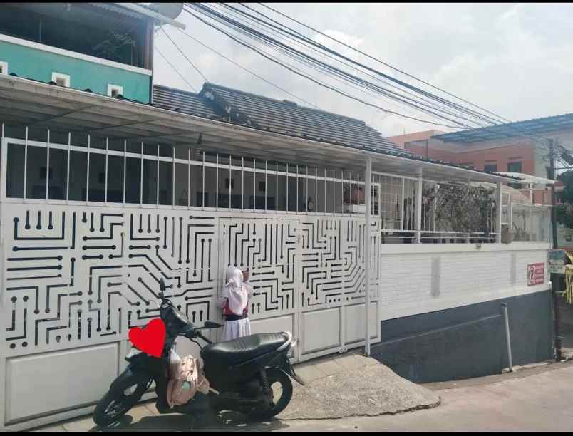 dijual rumah estetik jl sindanglaya arcamanik bandung