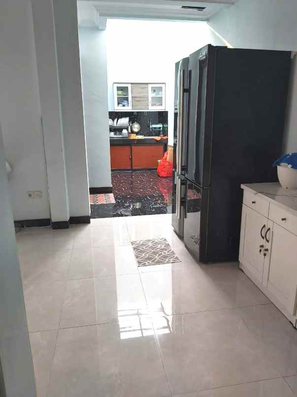 dijual rumah gading griya lestari