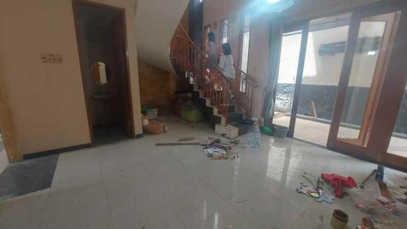 dijual rumah gading griya lestari