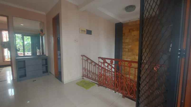 dijual rumah gading griya lestari