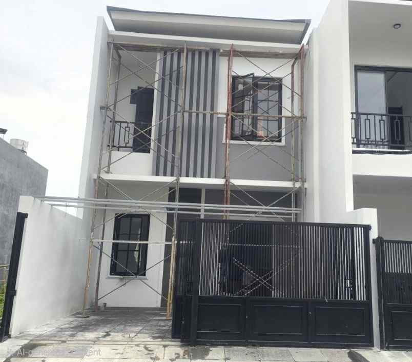 dijual rumah galaxy bumi permai