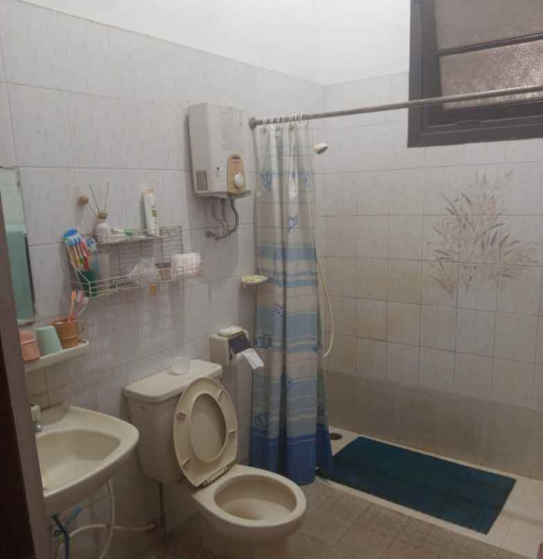 dijual rumah gatot subroto