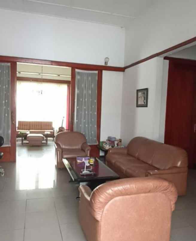 dijual rumah gatot subroto