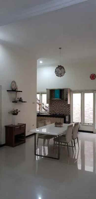 dijual rumah gayungsari barat surabaya