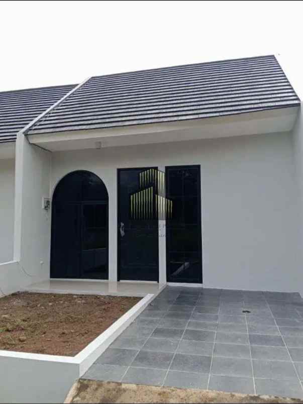 dijual rumah gedawang