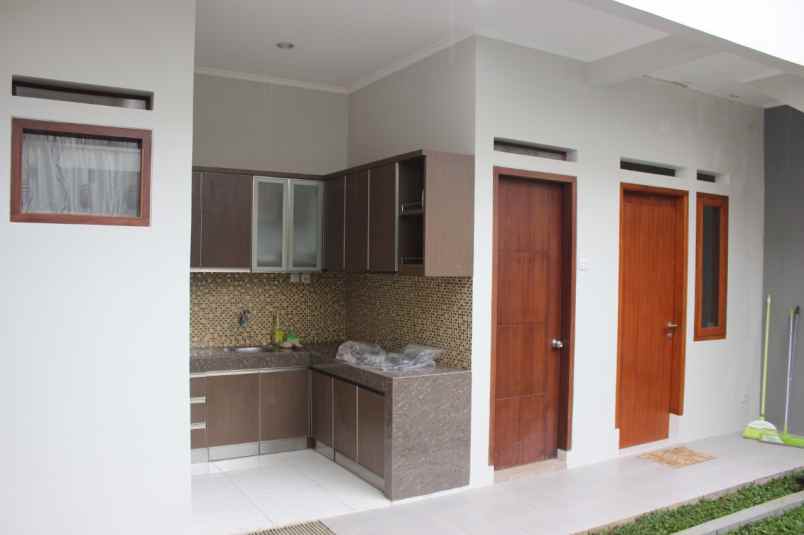 dijual rumah gegerkalong hilir