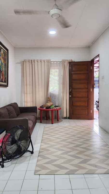 dijual rumah graha bintaro