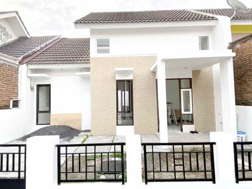 dijual rumah grand surya