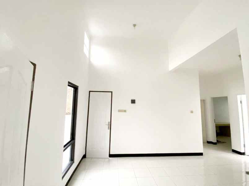 dijual rumah grand surya