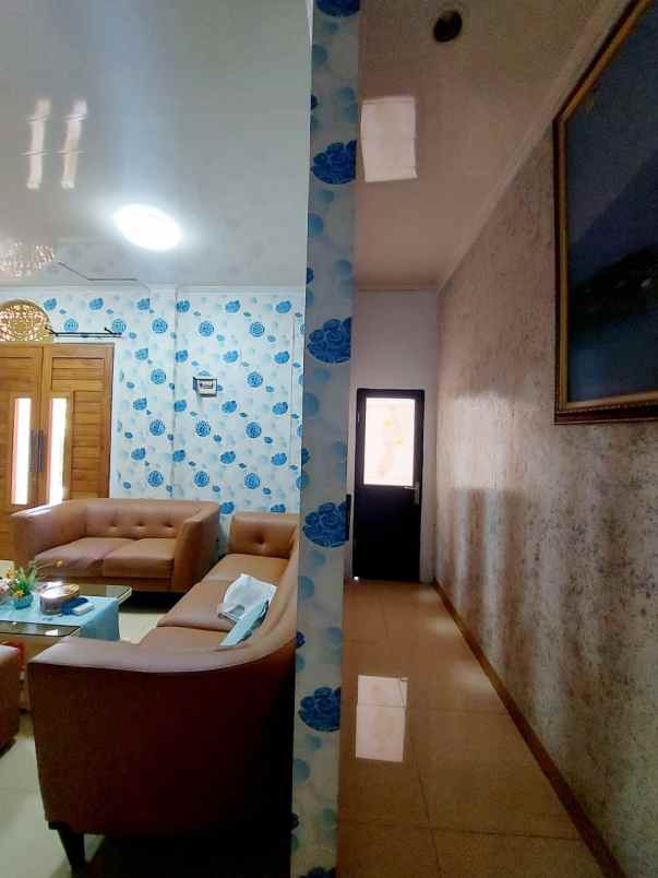 dijual rumah grand wisata cluster