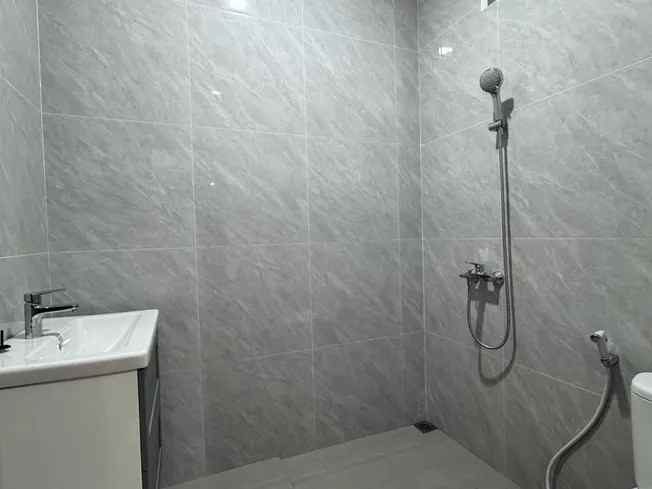 dijual rumah griya asri pakuwon city