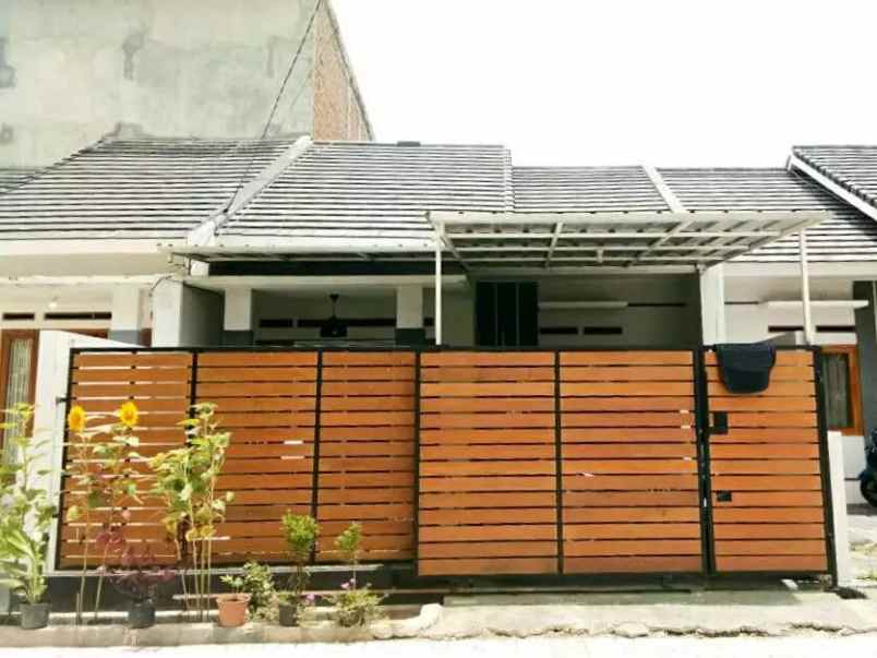 dijual rumah griya cempaka arum