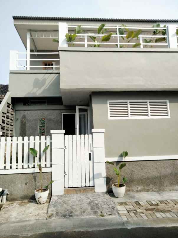 dijual rumah griya loka bsd tangsel