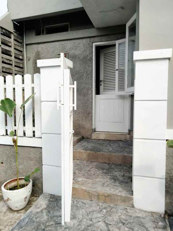 dijual rumah griya loka bsd tangsel