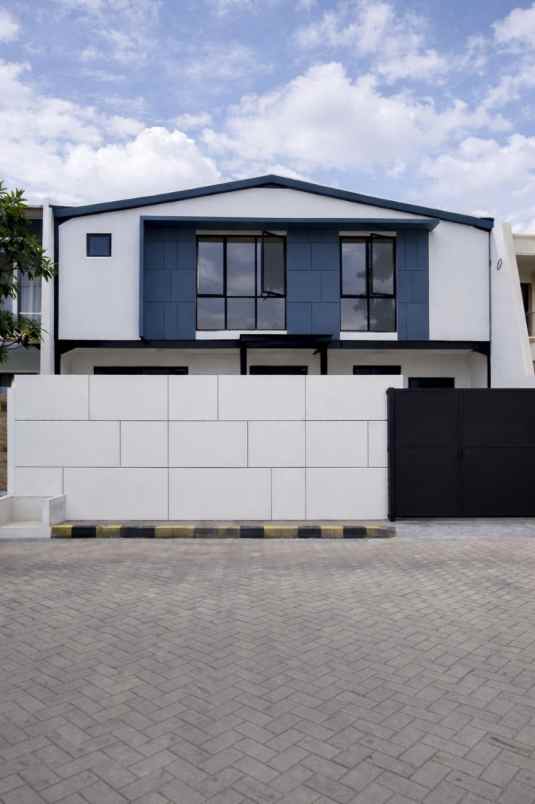 dijual rumah gudang sutorejo selatan siap huni bagus
