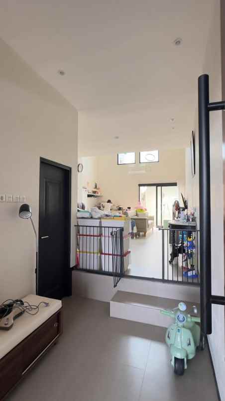 dijual rumah gunung anyar