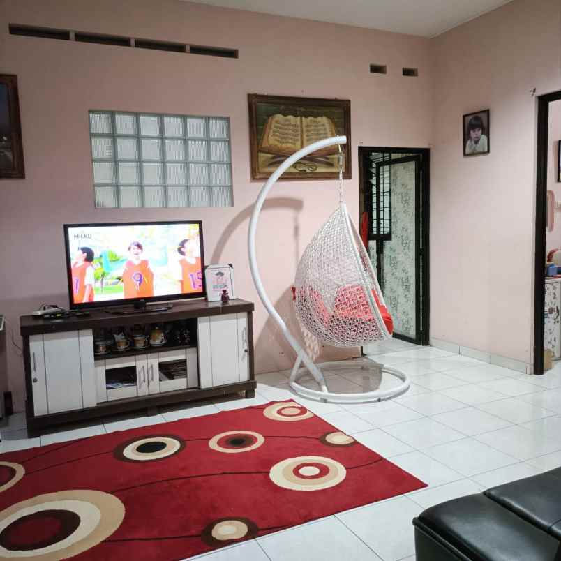 dijual rumah h baping susukan ciracas