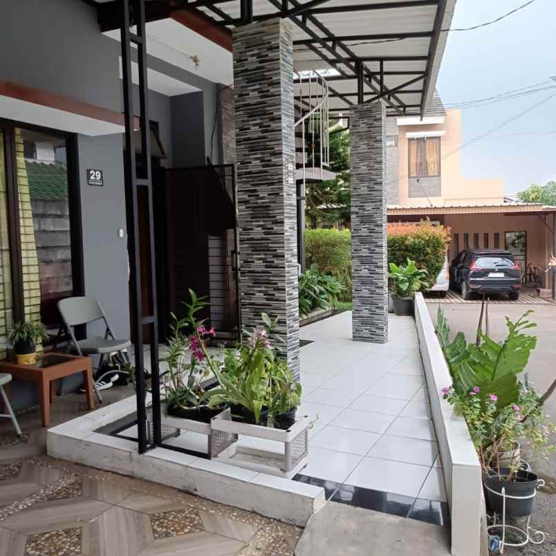 dijual rumah h baping susukan ciracas