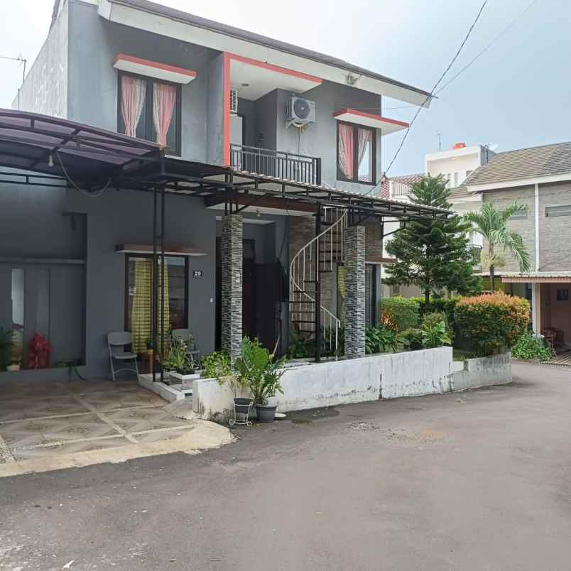 dijual rumah h baping susukan ciracas