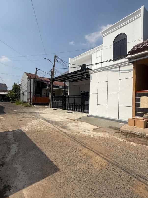 dijual rumah harapan regency