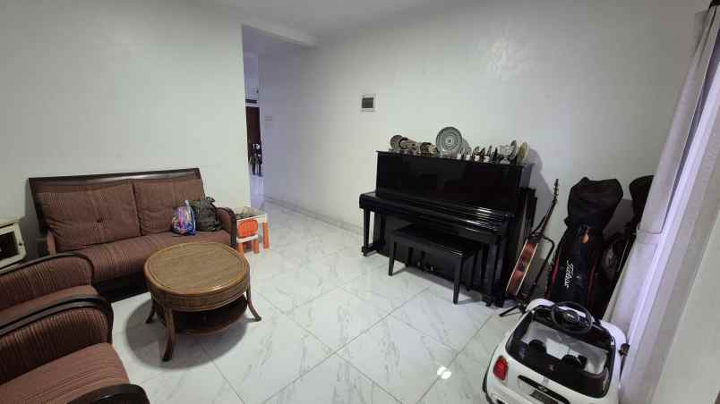 dijual rumah hook furnished di griya jakarta pamulang