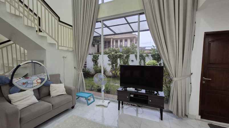 dijual rumah hook furnished di griya jakarta pamulang