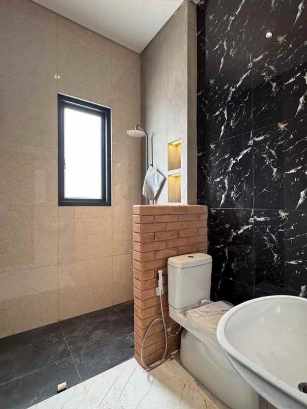 dijual rumah jagakarsa jaksel