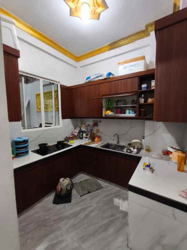 dijual rumah jakarta garden city