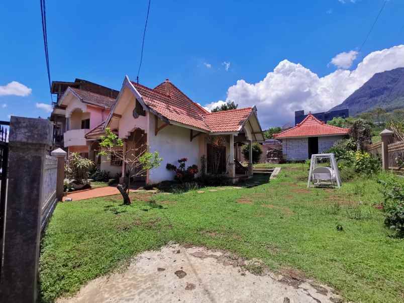 dijual rumah jalan abdul gani atas