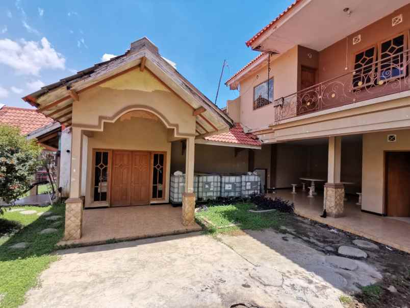 dijual rumah jalan abdul gani atas