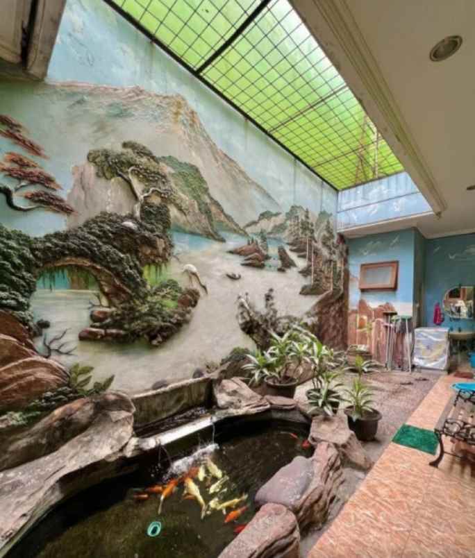 dijual rumah jalan darmo hill