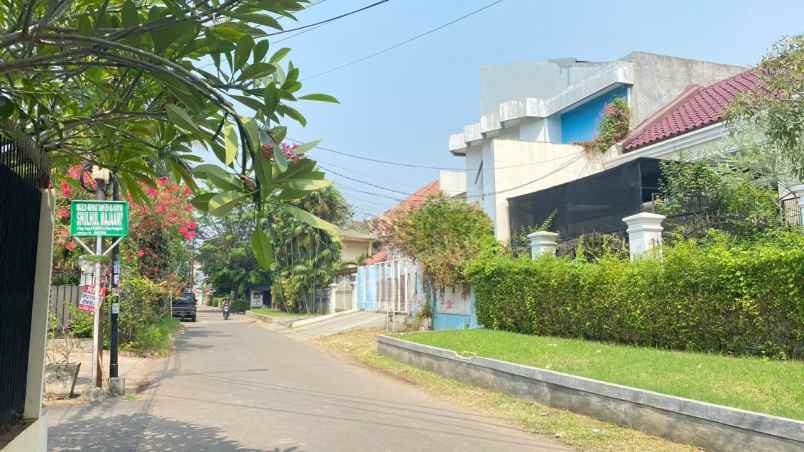 dijual rumah jalan ginting bintaro