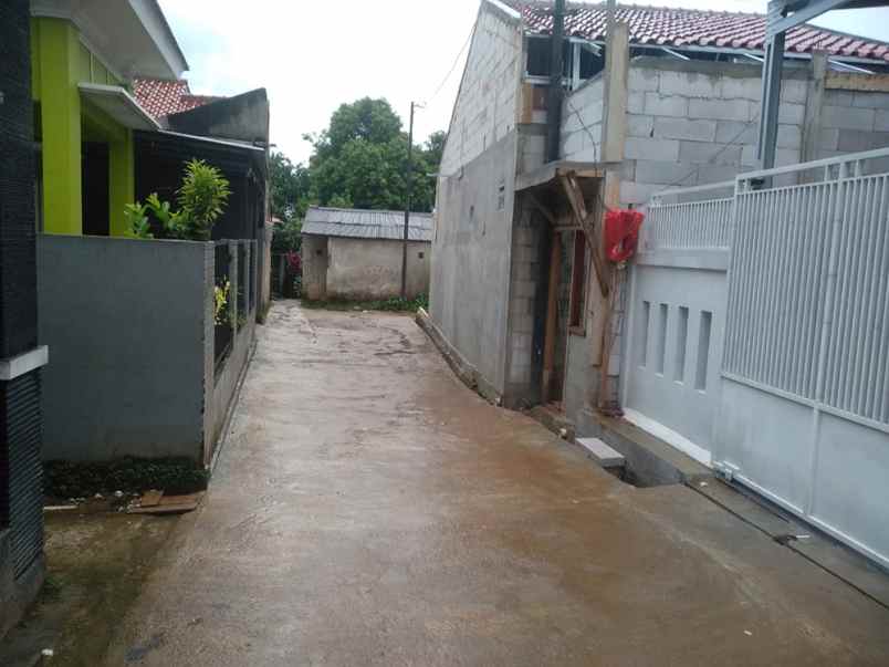 dijual rumah jalan h nipan salam