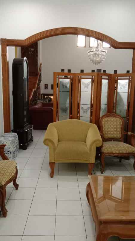 dijual rumah jalan kawaluyaan