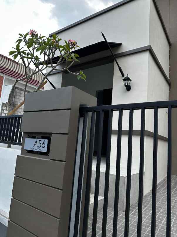 dijual rumah jalan kepuharjo