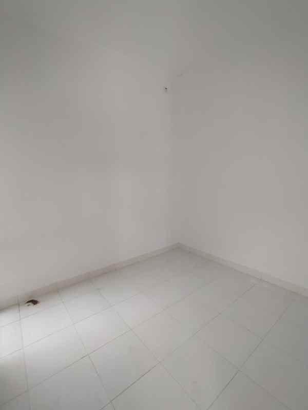 dijual rumah jalan komplek bni bedahan