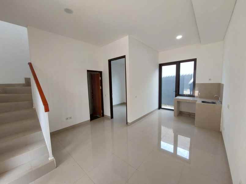 dijual rumah jalan lestari pamulang barat