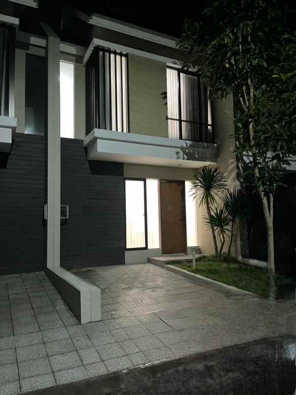 dijual rumah jalan north west lake