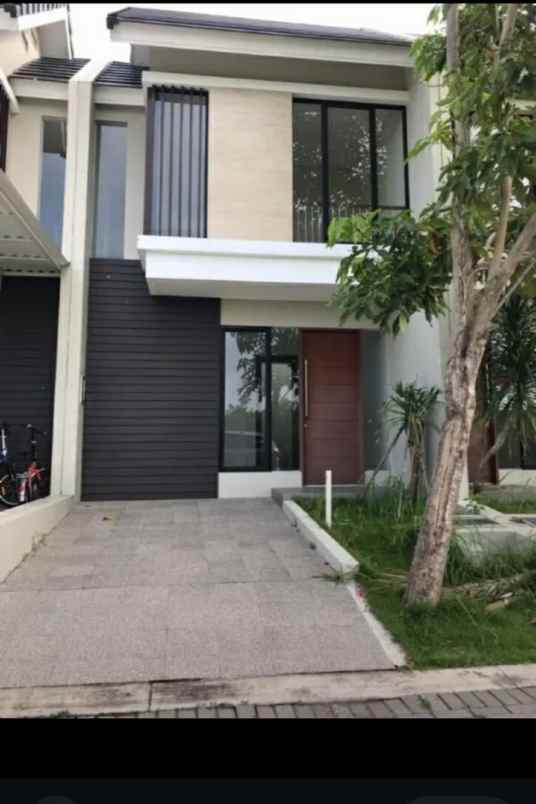 dijual rumah jalan north west lake