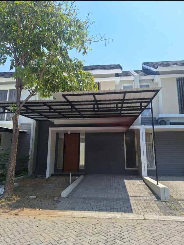 dijual rumah jalan north west park