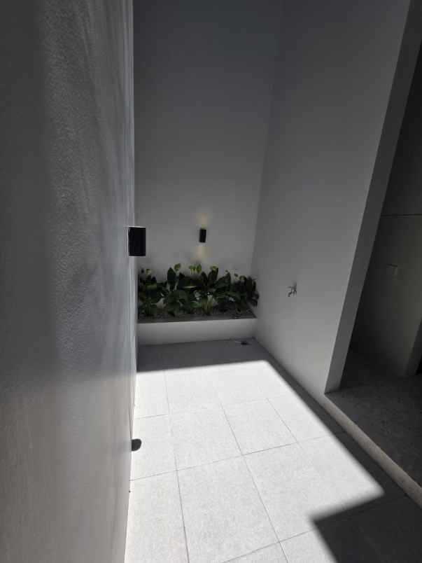 dijual rumah jalan pandugo timur