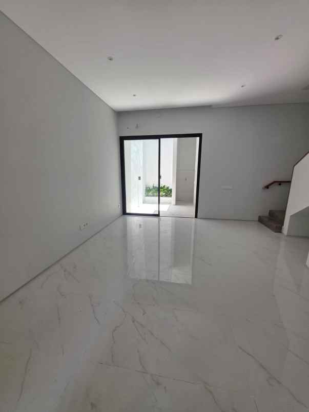 dijual rumah jalan pandugo timur