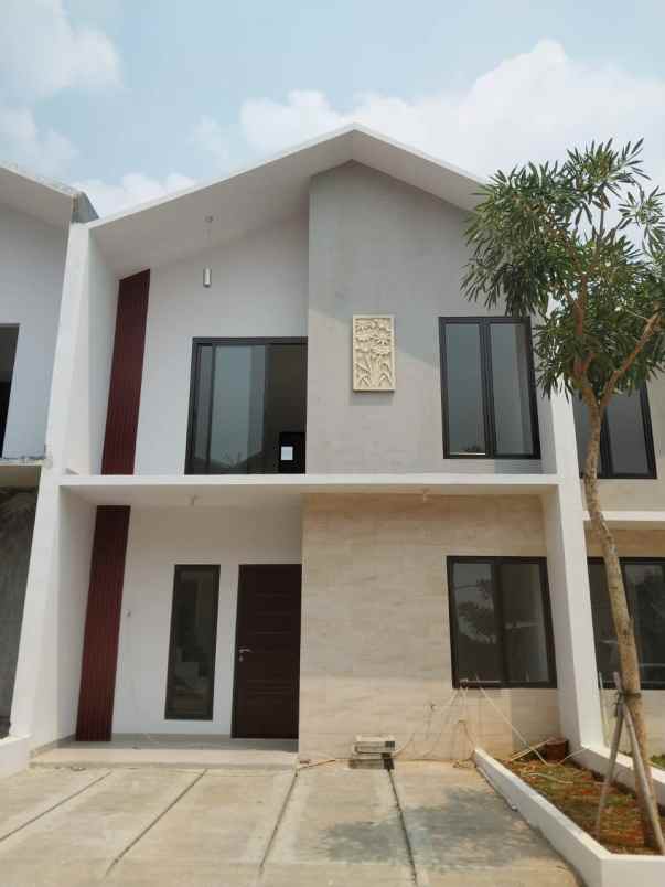 dijual rumah jalan parakan pd benda