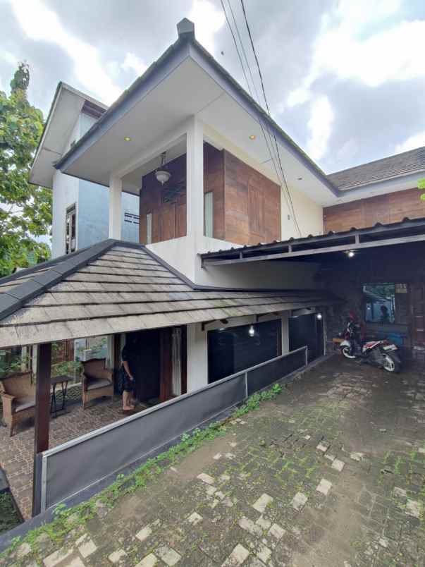 dijual rumah jalan pinang limo depok