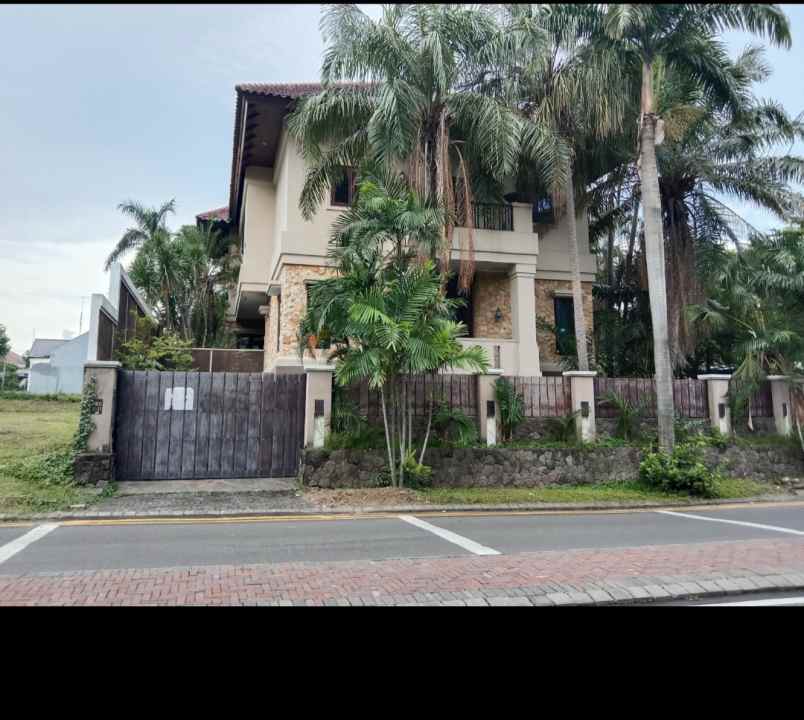 dijual rumah jalan puri widya kencana